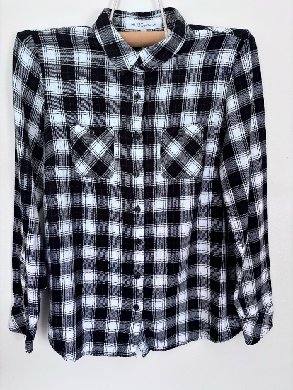 BCBGeneration Black and White Plaid Button-Down Shirt | Extra Small | Flannel
